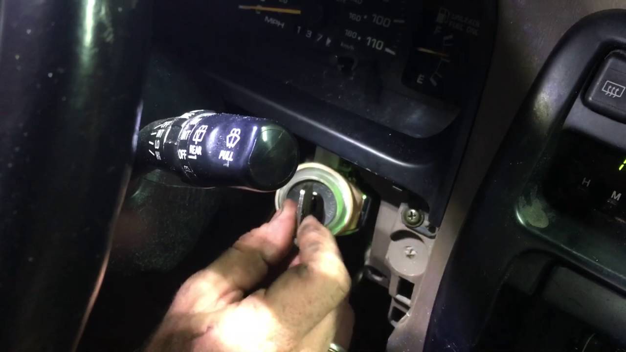 Is your car key stuck in the ignition?  Here’s what to do